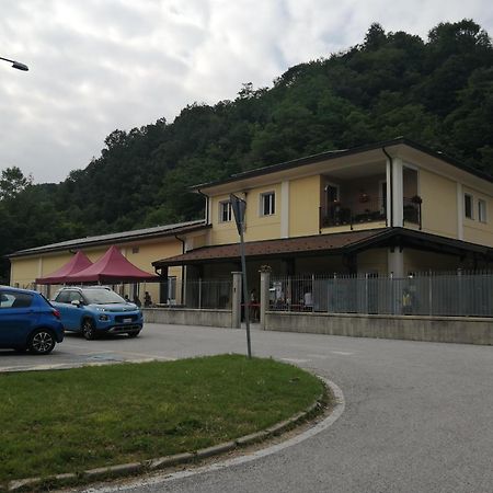 Locazione Turistica Varaita-Brossasco Exterior foto